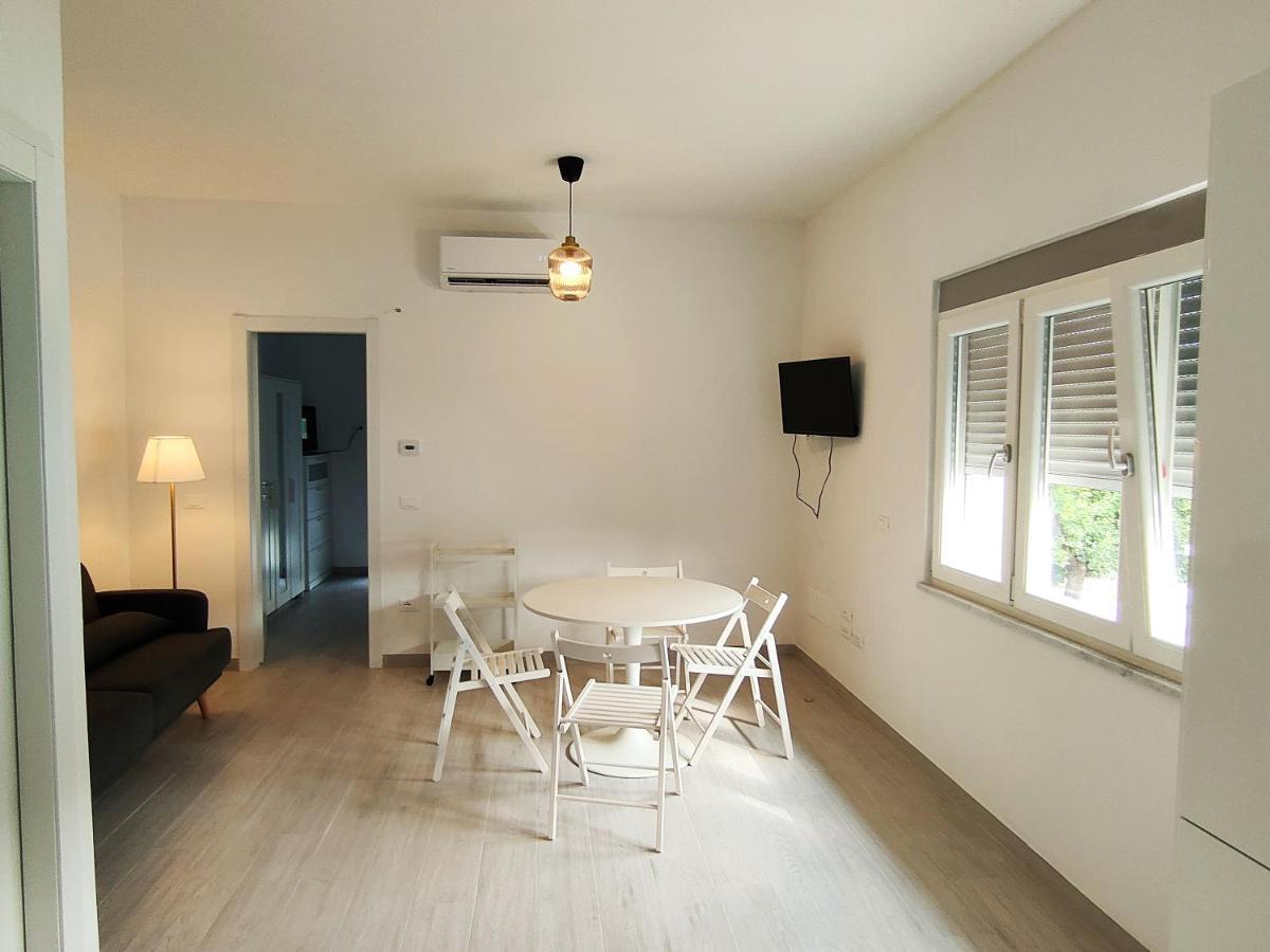 Cytrus Apartament Villa Marina di Massa Eksteriør bilde