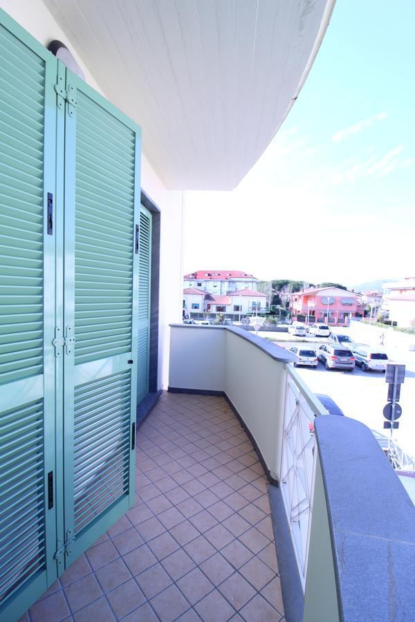 Cytrus Apartament Villa Marina di Massa Eksteriør bilde